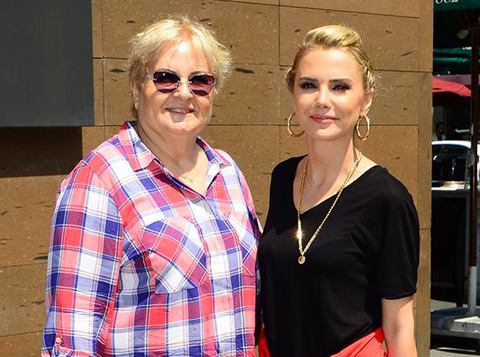 Ece Erken... ANNESİ İLE KÜS MÜ?