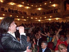 Ahmet Şafak... KONSERDEN KONSERE KOŞUYOR!