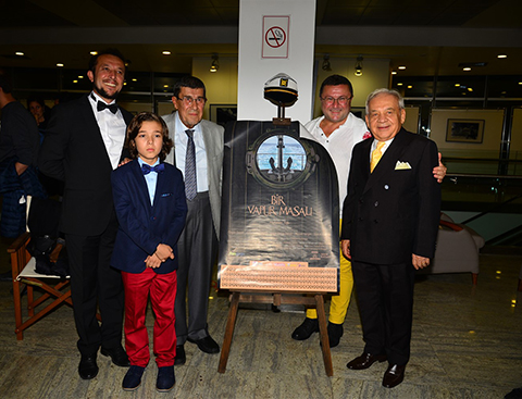 Bir Vapur Masalı-A Ferry Tale...40 ÖDÜLLÜ FİLME TÜRKİYE'DE GALA!