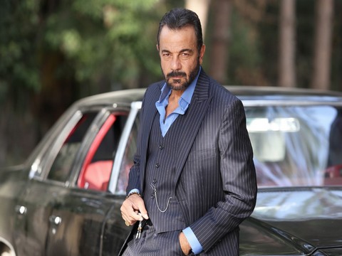 Kerem Alışık... DİZİSİNDEN DAYI ATİLLA İLHAN'A SELAM!..