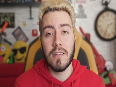 Enes Batur...BU ŞİKAYET HERŞEYİN SONU OLABİLİR!