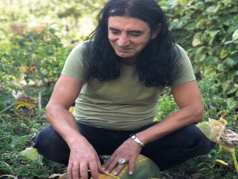 Murat Kekilli... "VENI VIDI VICI" PAYLAŞIMI İLE ZİLE'YE SELAM!..