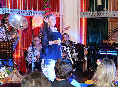 Suzan Kardeş... ATATÜRK’ÜN SEVDİĞİ TÜRKÜ!