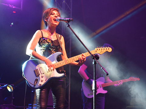 Aydilge...YABANCI KONUKLARA ATATÜRK'Ü ANLATTI!