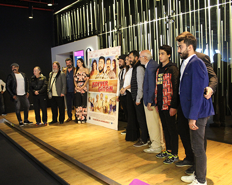 Koyver Gitsin... SOKAK HAYVANLARINA MAMA DESTEĞİ!