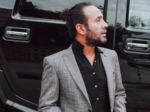 Alex Şahin... "BAKMA BİR DAHA"!..