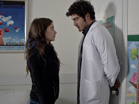 Bizim Hikaye... RAHMET'İN YALANI FİLİZ'İ YIKAR!