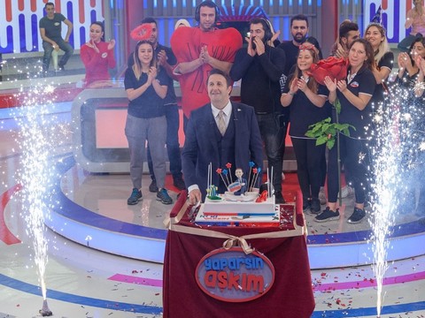 İlker Ayrık... SÜRPRİZ DOĞUM GÜNÜ PARTİSİ!..