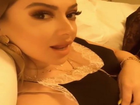 Hadise... ÇOK KONUŞULACAK YATAK POZU!..