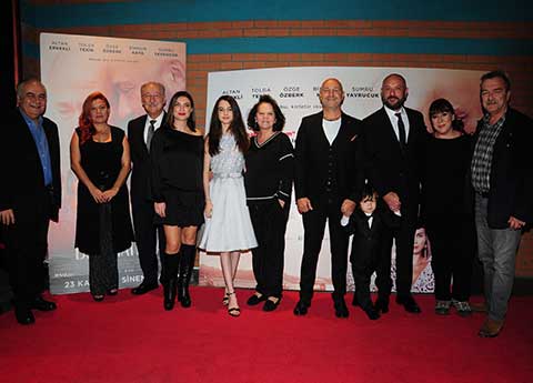 Bizi Hatırla... GALA'DA TAM KADRO!