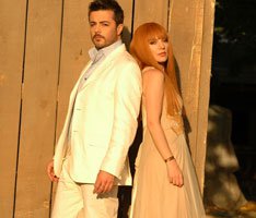 YAZIN İLK HIT'İ  MEYRA ve BURAK KUT'TAN!