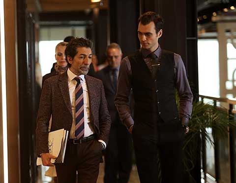 Çarpışma...ADALI-VELİ SAVAŞI KIZIŞIYOR!