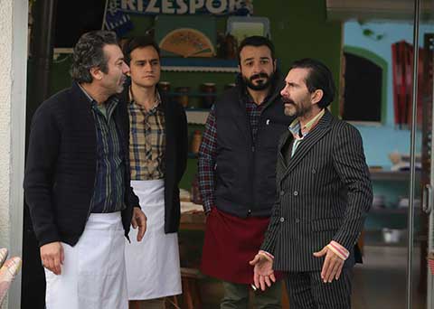 Ege'nin Hamsisi... HOROZ AĞA GELİR, ORTALIK KARIŞIR!