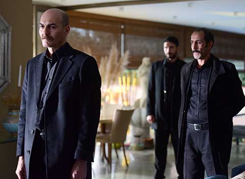 Halka... GÜN YÜZÜNE ÇIKMAYAN TEKİNSİZ BİR SUÇ ÖRGÜTÜ!