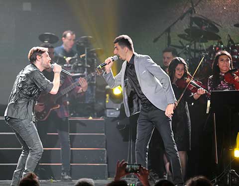 Murat Dalkılıç...OTİZİM ORKESTRASI İLE  ANLAMLI DÜET