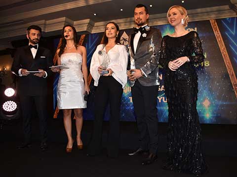 Tuğba Yurt... KARDEŞLİK GECESİNDE MASAL'INI MÜJDELEDİ!