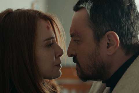 Çarpışma... CEMRE'NİN HAYATI TEHLİKEDE!