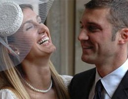 Tuğba Özay...NİKAH GÖRÜNTÜLERİNİ SATIYOR!