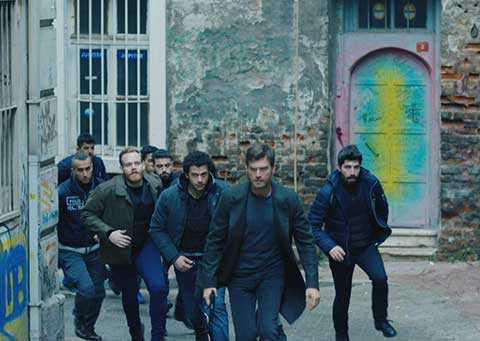 Çarpışma...OYUN KURMA SIRASI ADALI’DA!