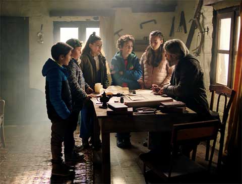 Tozkoparan... SEZGİN VE AZMİ ZOR DURUMDA!