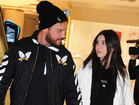 Burcu - Sinan Akçıl...POLİS KAPIYA DAYANMIŞ!