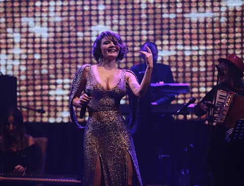 Göksel... ADANA'DA YILBAŞI!