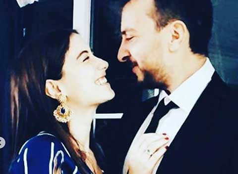 Hazal Kaya - Ali Altay... NİŞANLANDILAR!