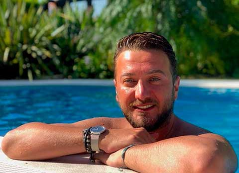 Onur Büyüktopçu...'ÜNLÜLER DÜNYASI'NA DEMEDİĞİNİ BIRAKMADI!