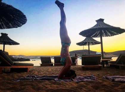 Berrak Tüzünataç... AYRILDI, O DA AMUDA KALKTI!