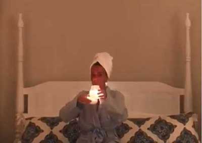 Saba Tümer... YATAKTA KINA DANSI!