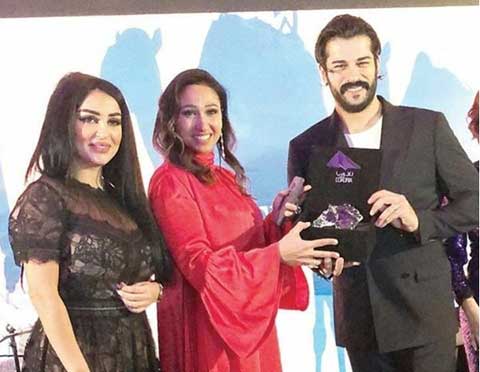 Burak Özçivit... İSTEDİĞİ PARAYI VEREN HER KADINLA YEMEĞE ÇIKACAK MI?