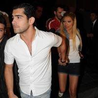 Demet Akalın-Onur Gülmek... SABAHA KADAR  ÖPÜŞTÜLER!