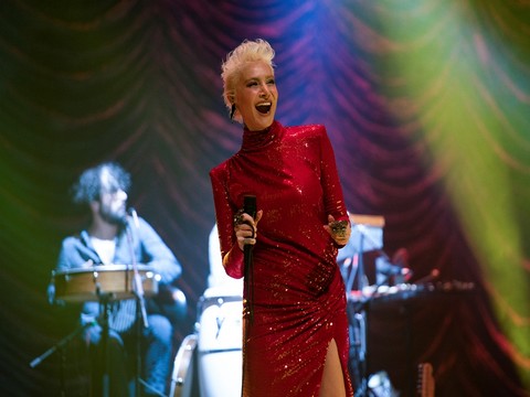 Sıla... 14 ŞUBAT GELENEĞİNİ SÜRDÜRDÜ!..