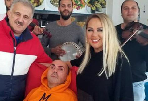 Safiye Soyman... OĞLUNA SAZLI - SÖZLÜ DOĞUM GÜNÜ!