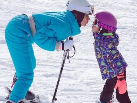 Şeyma Subaşı... KIZI İLE KAYAK TATİLİNDE!..