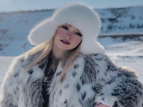 Ece Seçkin... -18 DERECEDE KLİP!..