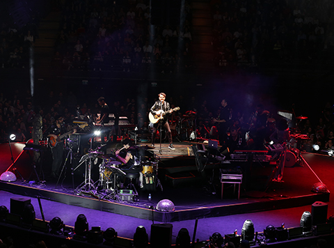 Kenan Doğulu... KARİYERİNDE BİR İLKİ YAŞADI!