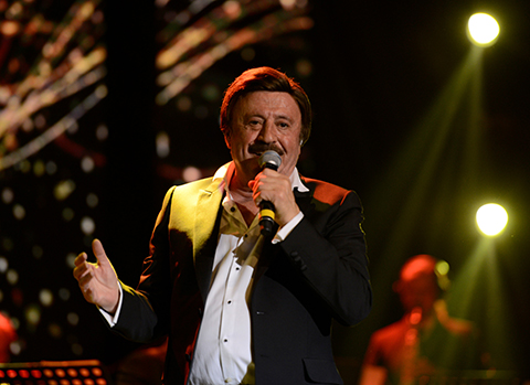 Selami Şahin... “BAŞTAN BAŞA SEN” İLK KEZ SAHNEDE!