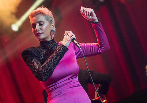 Sıla... “ARTIK BİRAZ EĞLENMEK NİYETİNDEYİM”