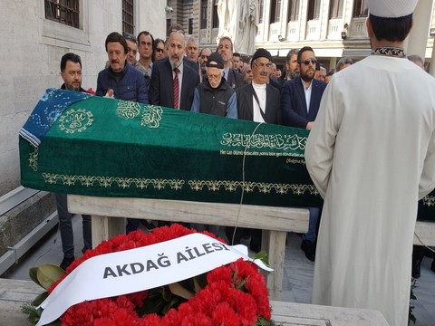 Burhan Akdağ... ANNEYE ZOR VEDA!..