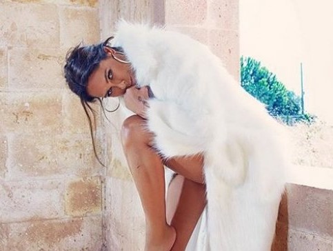 Hülya Avşar... ÇIPLAK TENE BEYAZ KÜRK!..