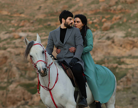 Hercai... İLK GÖRÜŞTE AŞK!
