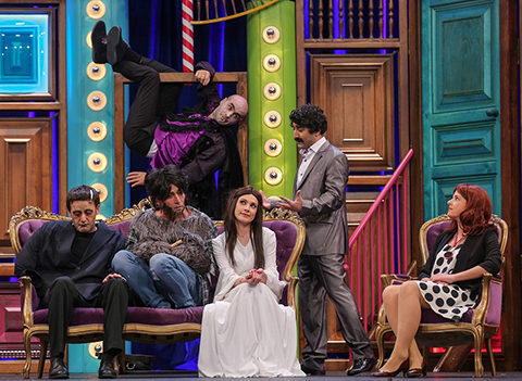 Güldür Güldür Show...BİLAL DRAKULA'NIN MEMLEKETİNDE!