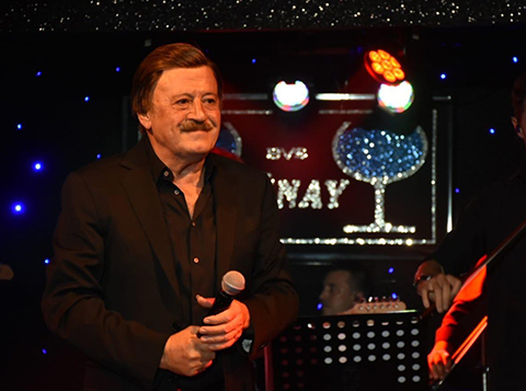 Selami Şahin...BAŞTAN BAŞA SEN İLK DEFA GÜNAY SAHNESİ'NDE!