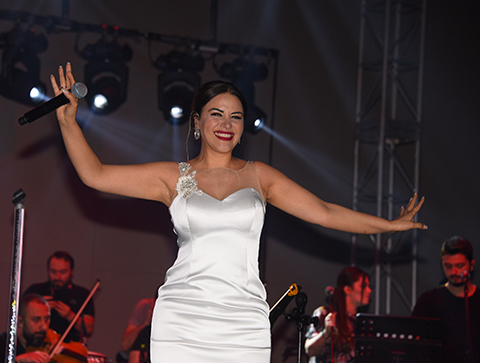 Zara... 'MÜZİK BİRİNCİ, OYUNCULUK İKİNCİ AŞKIM!'