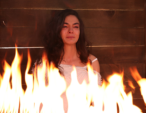 Hercai...REYYAN KULÜBEYİ ATEŞE VERİR!