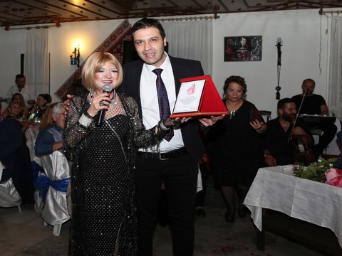 Gülden Karaböcek... 50. SANAT YILINDA MUĞLA'DA SAHNE ALDI!..