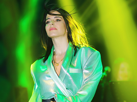 Simge... 100 MİLYON 'ÖPÜCEM'