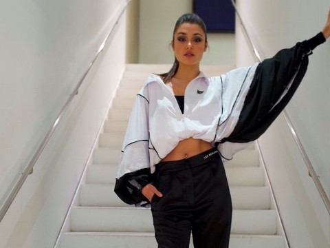Hande Erçel... NEWYORK ÇIKARTMASI!..