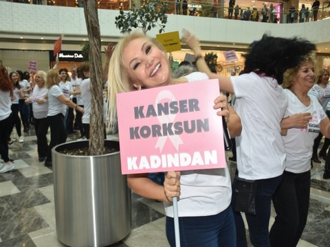 Pembe İzler Derneği... "KANSERE KARŞI BİLİMLE DAHA GÜÇLÜYÜZ" DEDİLER!..